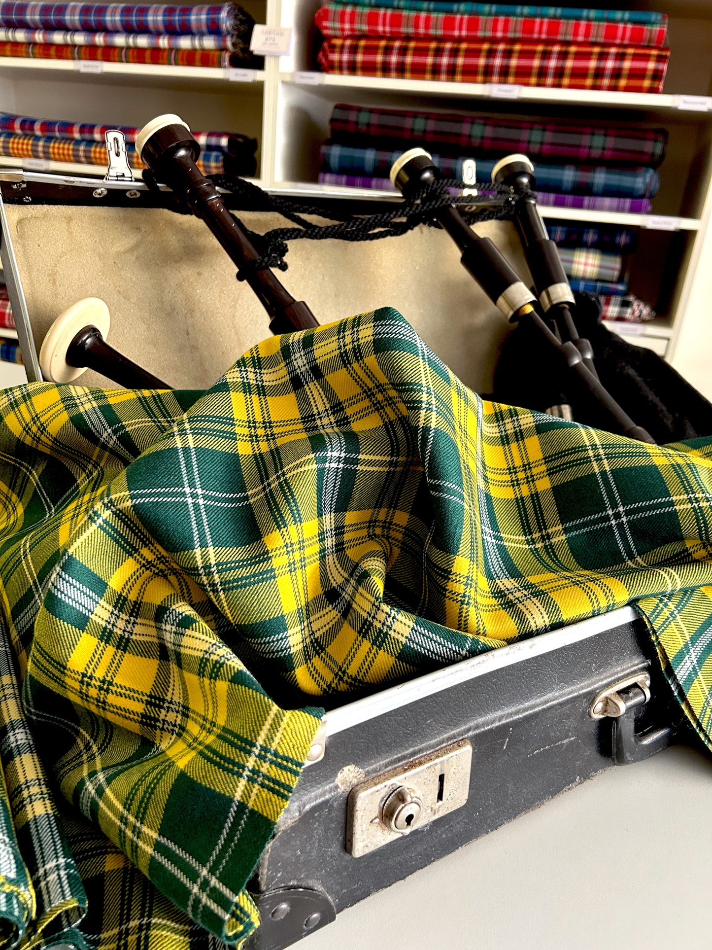 Australia Tartan fabric with bagpipes