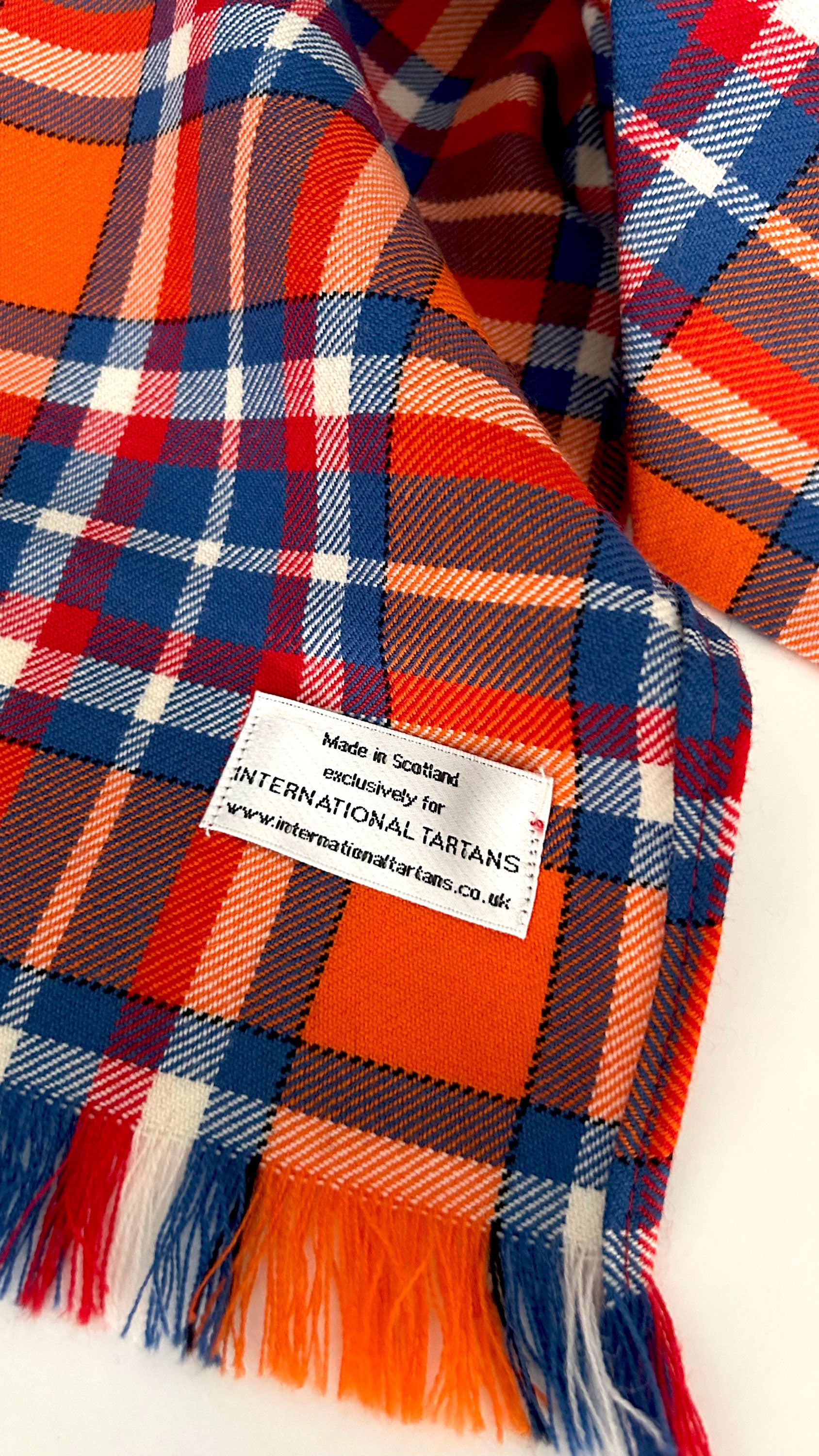 Netherlands tartan scarf detail