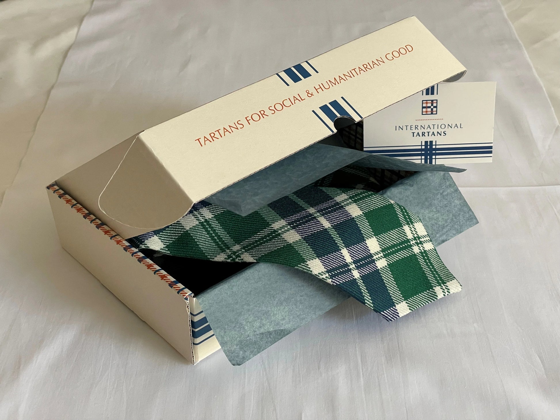 Pakistan tartan tie with box