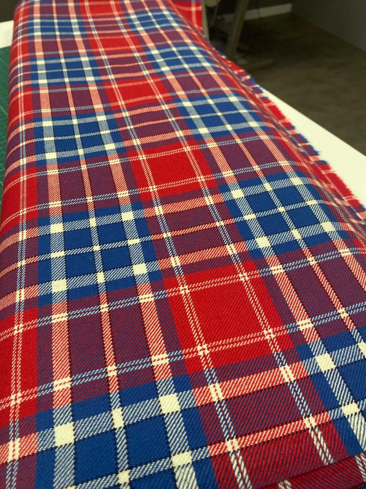 Serbia tartan bolt